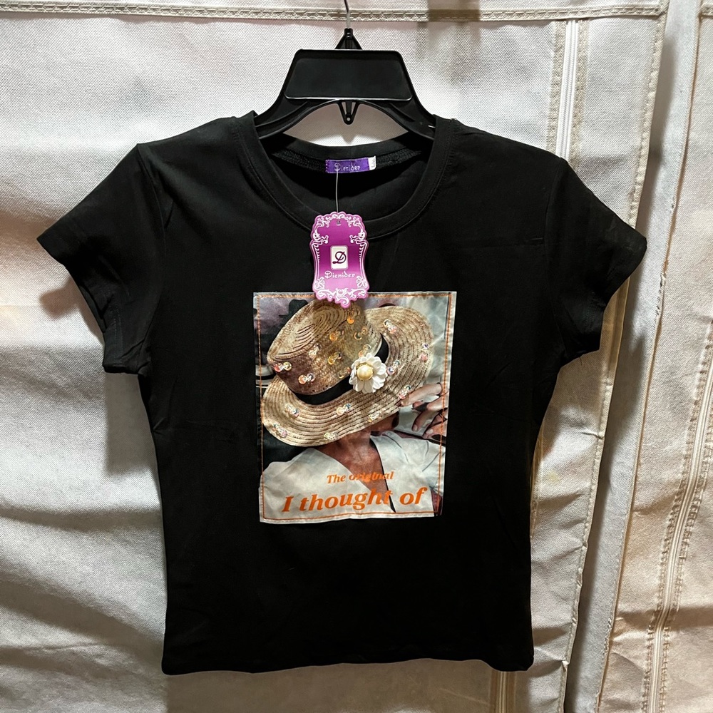 NWT T-shirt with faux pearl and embroidered flowers